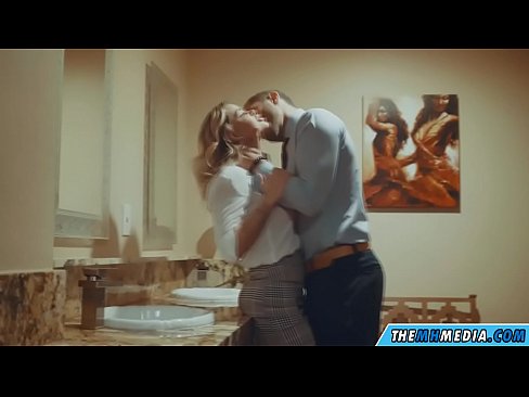 ❤️ Cum busty flava seducit in latrinae publicae ad nos la.xxxdesichudai.ru